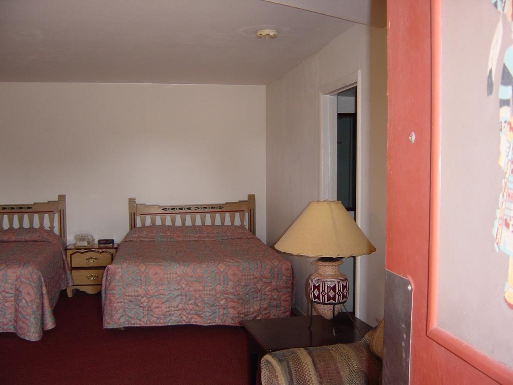 Pow Wow Inn Tucumcari Bagian luar foto